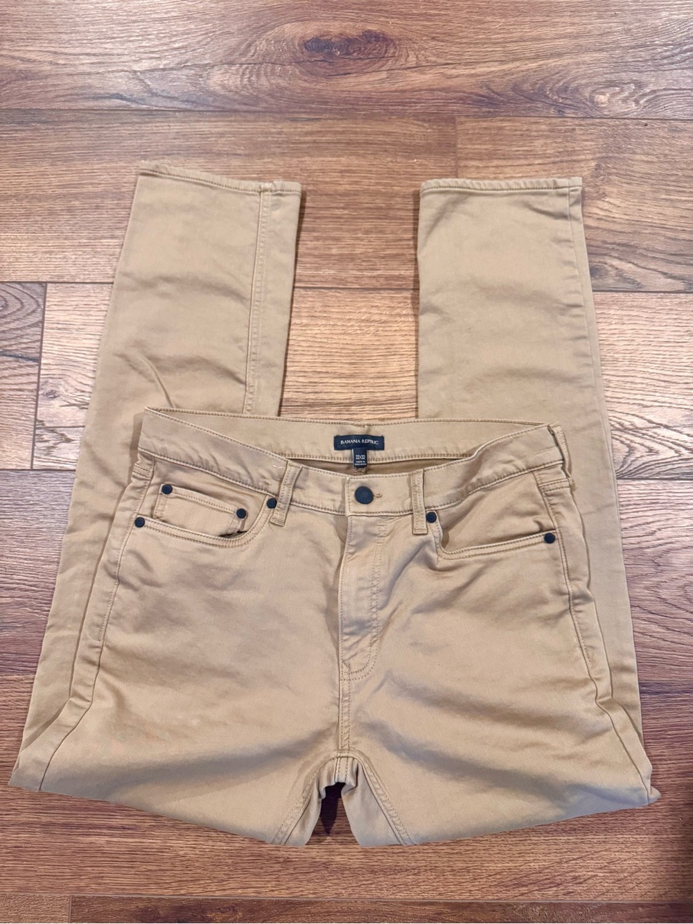 Banana Republic Men's Slim Straight Jeans in Khaki